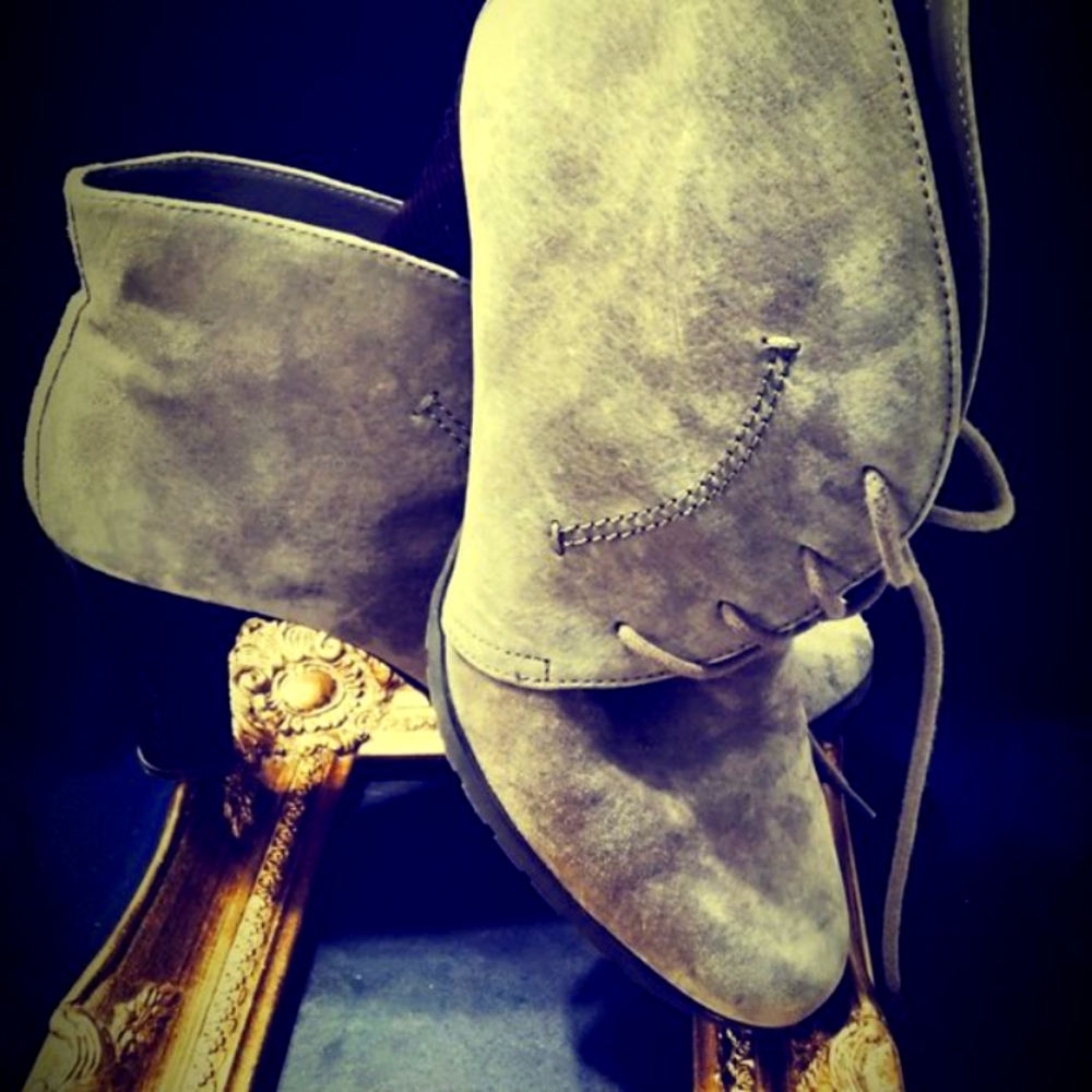 💥WHITE STAG - Vintage Rosy Sand Beige Lace Up Suede Booties Size 8